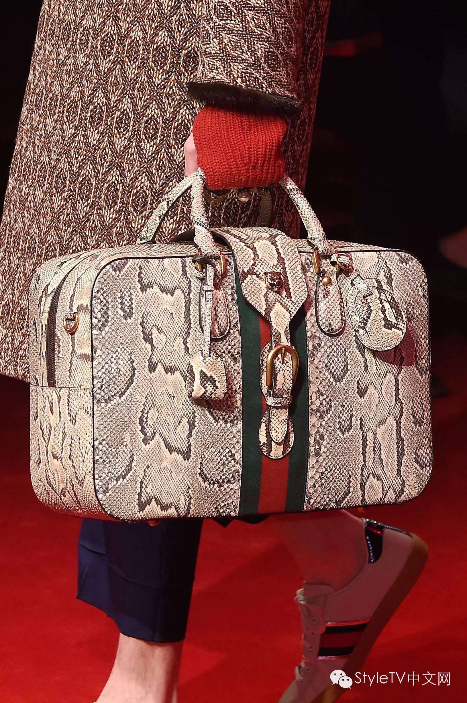 美cry！窥探躲在GUCCI后台的少男少女们