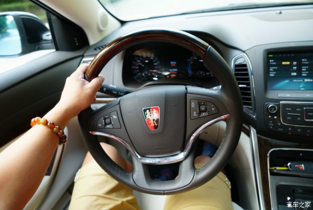 荣威e950混动1.4t车怎么样,1500公里的荣威