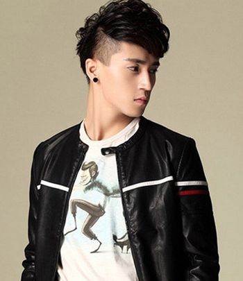 适合12岁男生帅气的短发型,适合22岁男生的成熟发型