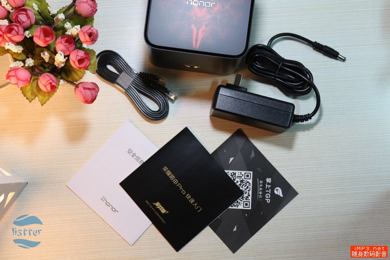 打LOL绝不掉线卡顿！荣耀路由Pro游戏版测评