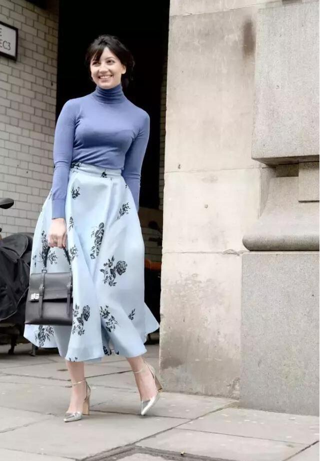 谁说“好女不过百”？这些“微胖界女神”只穿“它”就时髦又苗条