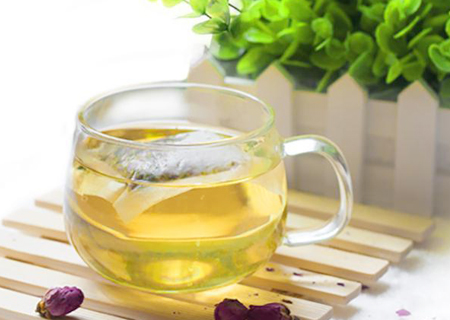 熬夜上火伤不起，两个穴位八种茶轻松灭火