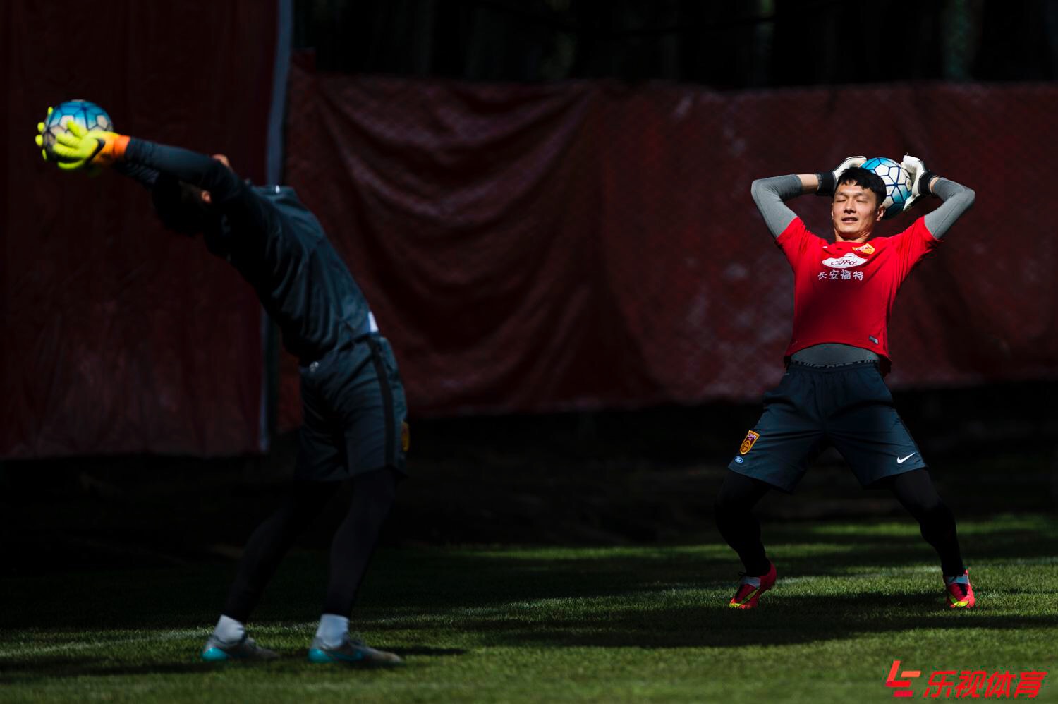 国足亲切问候韦世豪,国足亲切问候