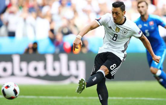 世界杯都穿什么球袜,德国队帅哥