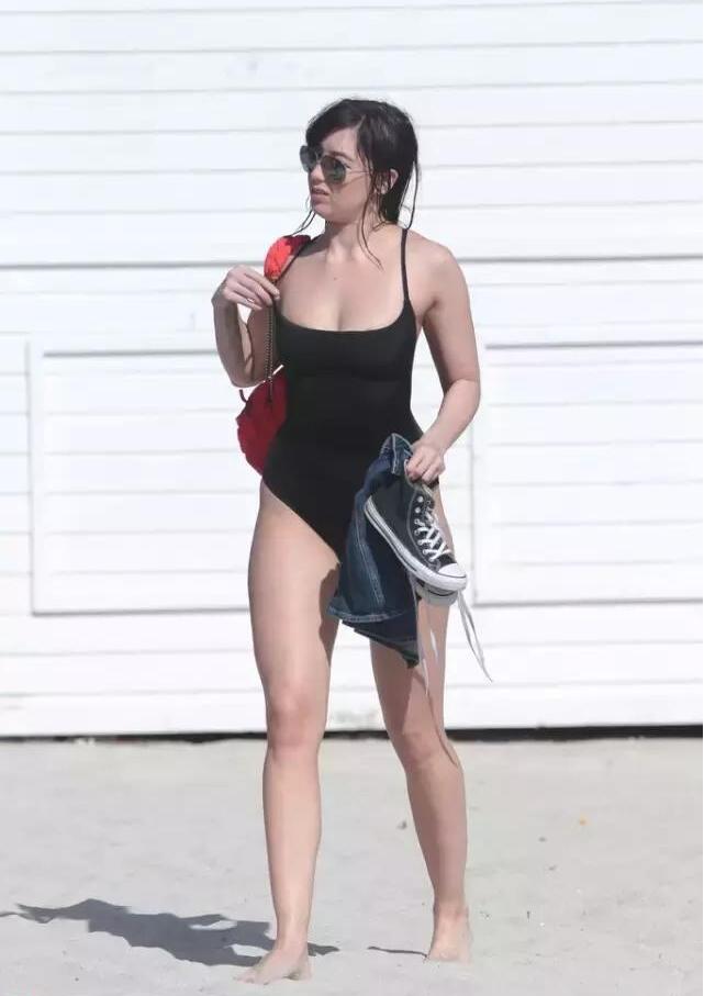 谁说“好女不过百”？这些“微胖界女神”只穿“它”就时髦又苗条