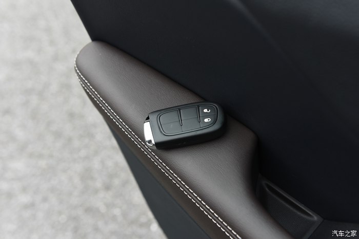 酷斯特女王再次登场：16款2.4L领先版自由光提车作业