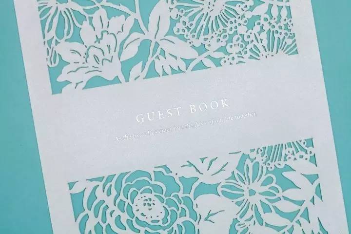 这张婚礼请柬有“毒”,还不速来围观!