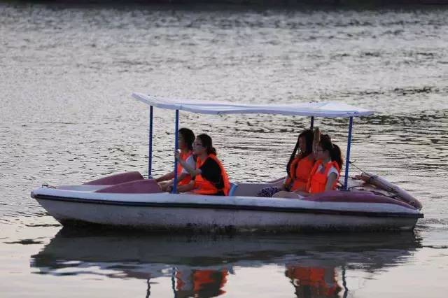 热了吧，来雪浪湖浪一夏吧！上海雪浪湖泼水节等你来嗨！