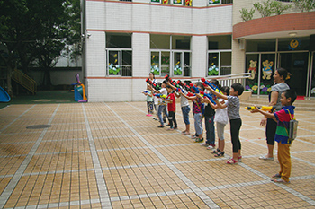 户外游乐首选，好玩水枪应该怎样选？