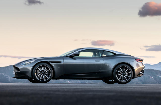 最新款阿斯顿马丁db11视频试驾,阿斯顿马丁db11volante和coupe