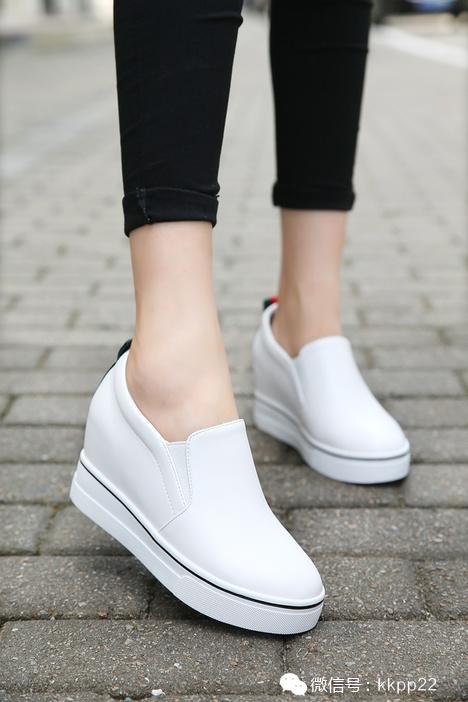 穿着大气大方简单,简约大方很有高级感