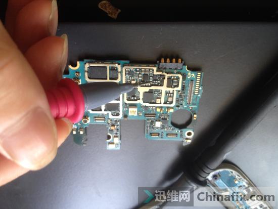 三星s4充不上电怎么办,三星s4充电震动不开机