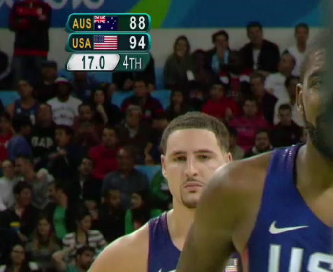 安东尼替补出场纽约球迷起立,安东尼疯狂救球