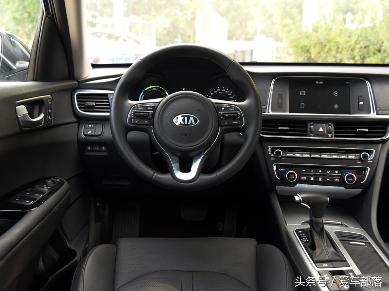 新款起亚k5豪华版2.0t价格,起亚k51.5t时尚版落地价