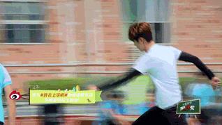 娘炮？你想太多！论运动北京爷们儿鹿晗撕对手没疑问