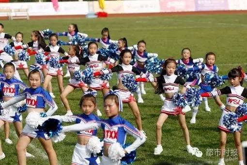 又是别人家的孩子！全省最会踢球的小朋友都在泸西比赛