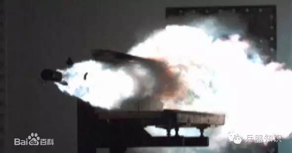 电磁轨道炮和火炮的区别,电磁轨道炮的原理