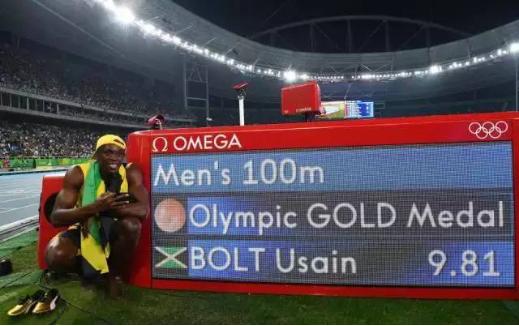 百米赛跑博尔特对战猛兽,百米飞人博尔特经典动作