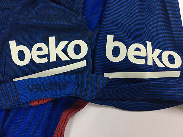 巴萨16-17赛季阵容,巴塞罗那主客场球衣