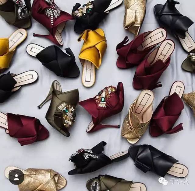 鍝佷綅杞﹁创,鍝佷綅閴村畾