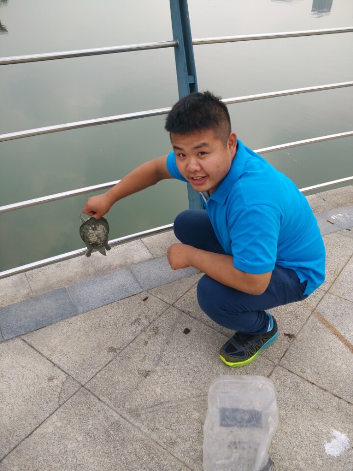 钓了一只鳖要放生吗,钓了一只野生甲鱼