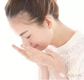 眼线卸妆的正确方法,卸妆啫喱正确使用方法