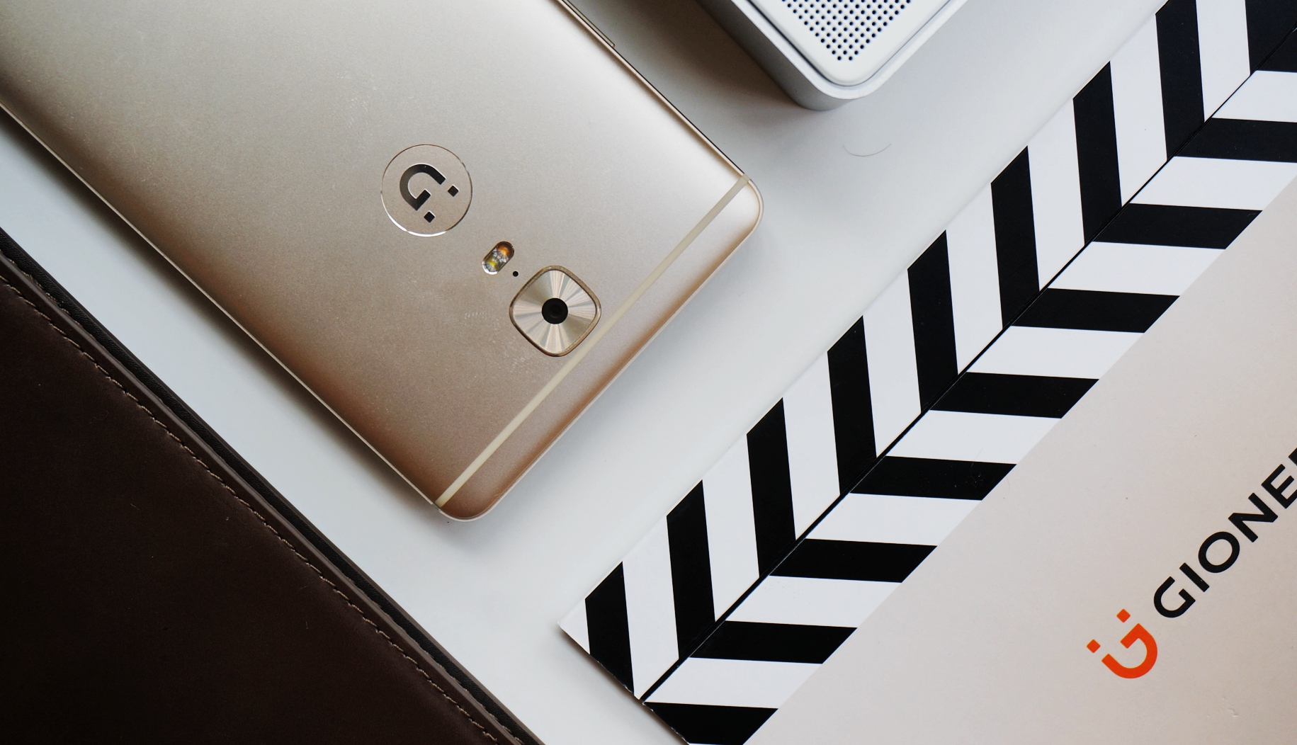 金立m6和plus哪个好,金立m6splus测评