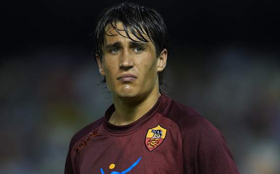 他曾是巴萨真正王储,破梅西所有记录欲取而代之,今陨落却快乐!