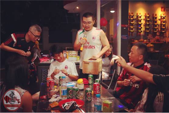 ［战队］深圳米兰：拥抱阳光和大海，5岁的我们生日快乐！