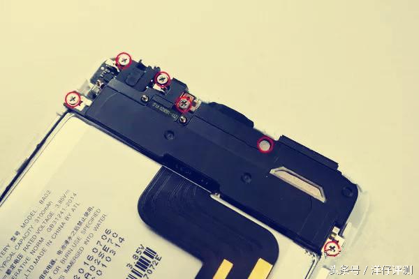 魅蓝e拆电池,魅蓝拆解