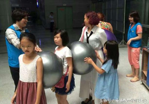 这个暑假！公益至上！东莞四眼带你越玩越栈鬼！