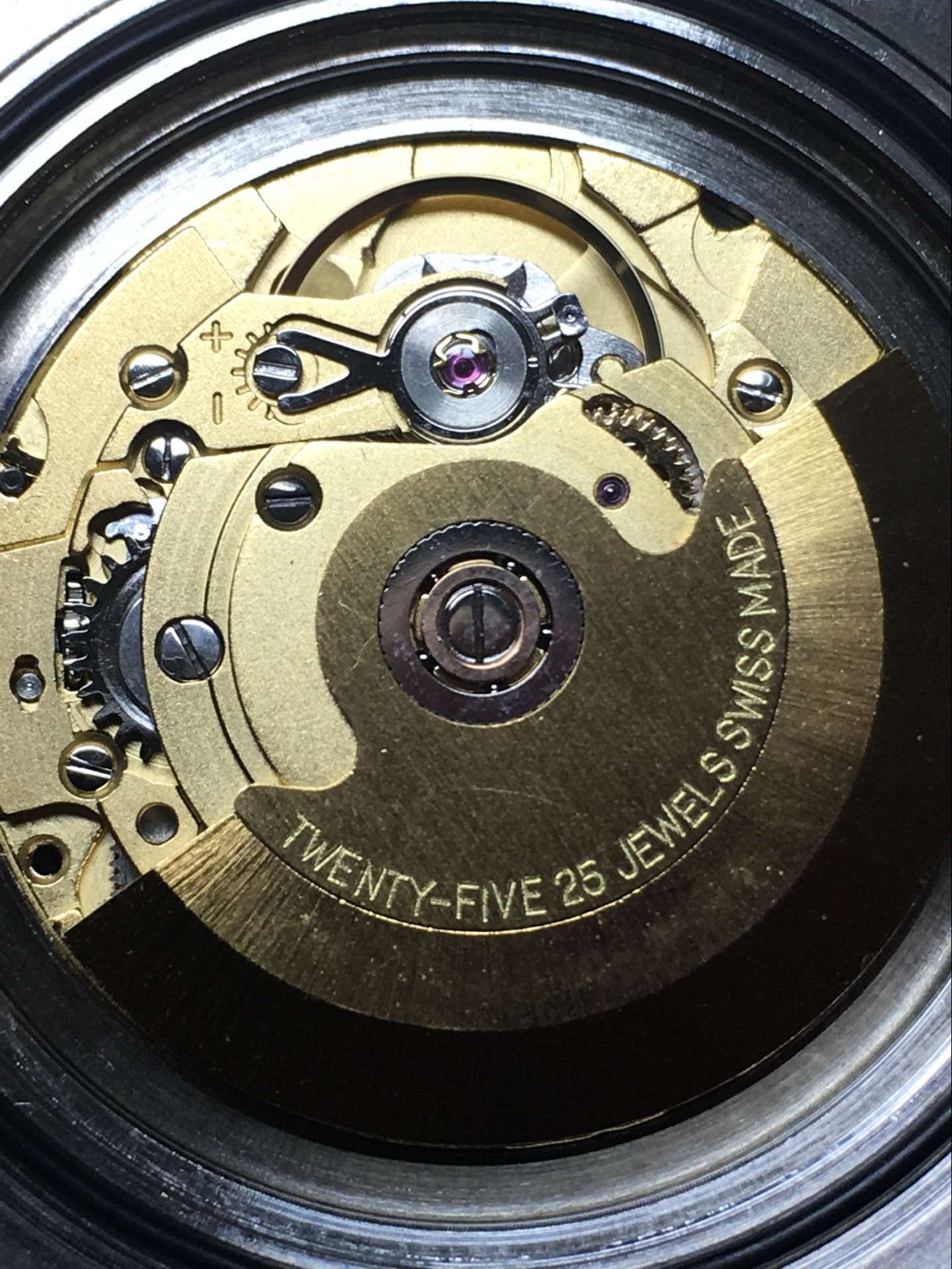 天梭和美度哪个机芯好,美度和天梭机芯哪个好