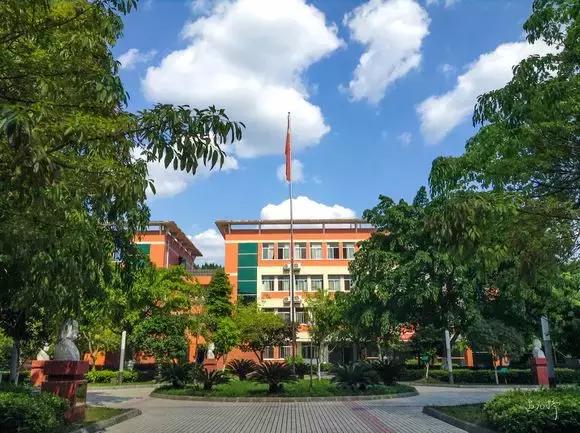 德阳美丽自然风光,德阳学校风景