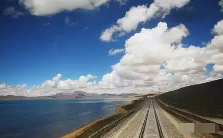 秋天去西藏攻略,徒步去滇藏几月份适合