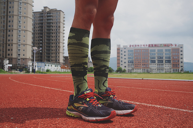 跑步压缩袜与众不同款单脚穿的,跑步专用压缩小腿压力袜测评推荐