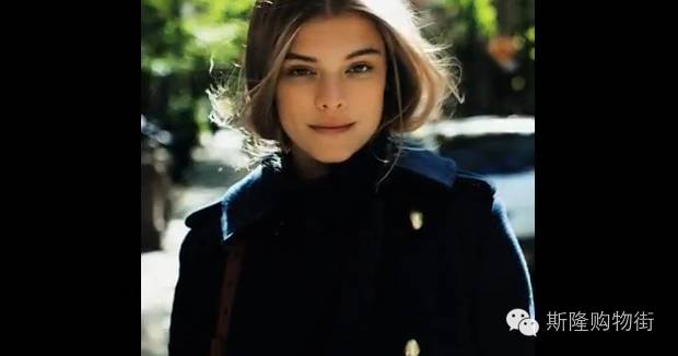 希腊公主背MK街拍任人看,帅劲略输超模