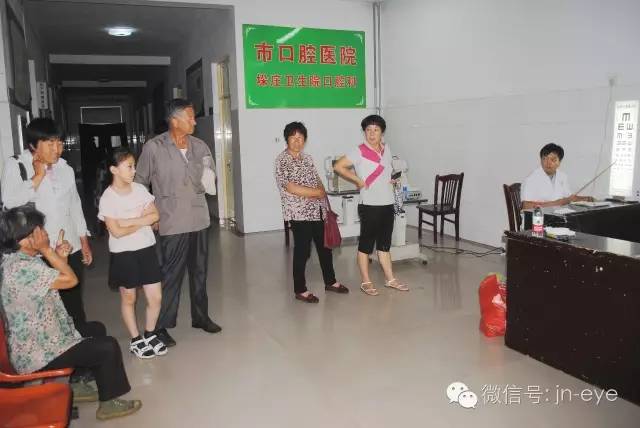 白内障筛查下乡健康扶贫暖人心,章丘明水白内障手术价格