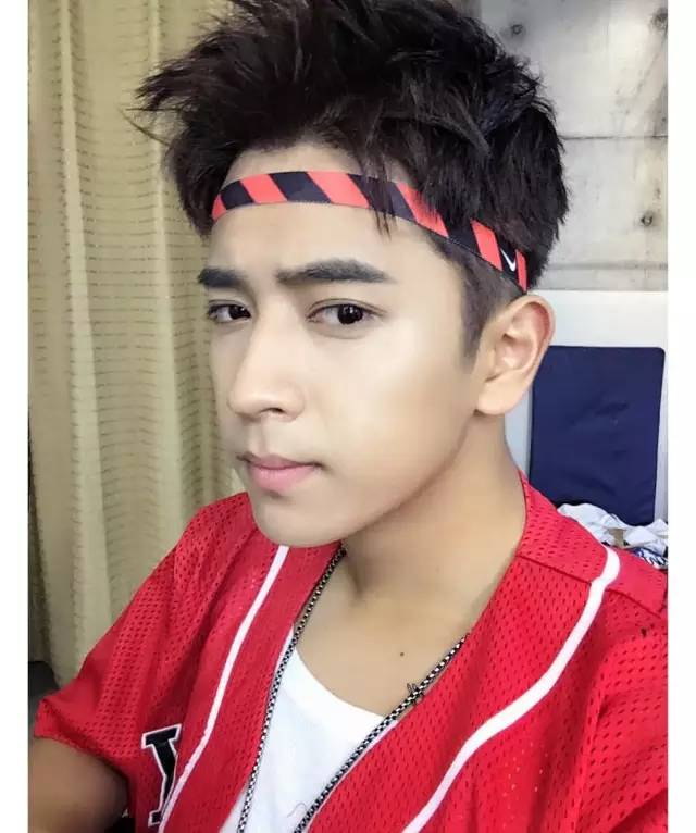 对于“单纯不做作地抢了女一剧本”“羽还真”陈若轩有话要说我其实是一个话题终结者