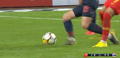 韦世豪要好好踢球,韦世豪真的不会踢球吗