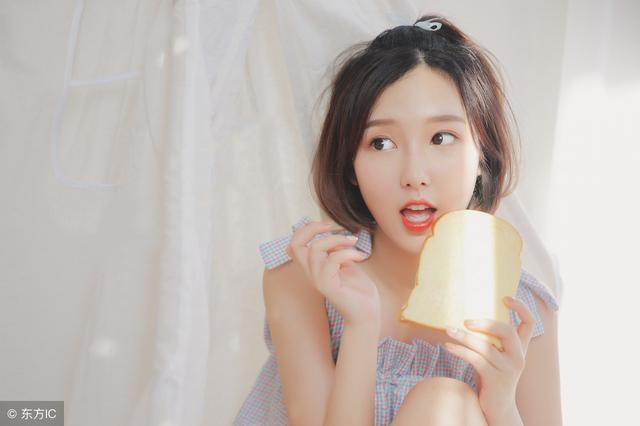 士兵突击史今让许三多留在钢七连,许三多回钢七连遇到史今班长