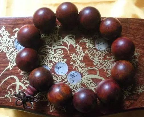 谁说没钱就不能玩,木质文玩手串价格表