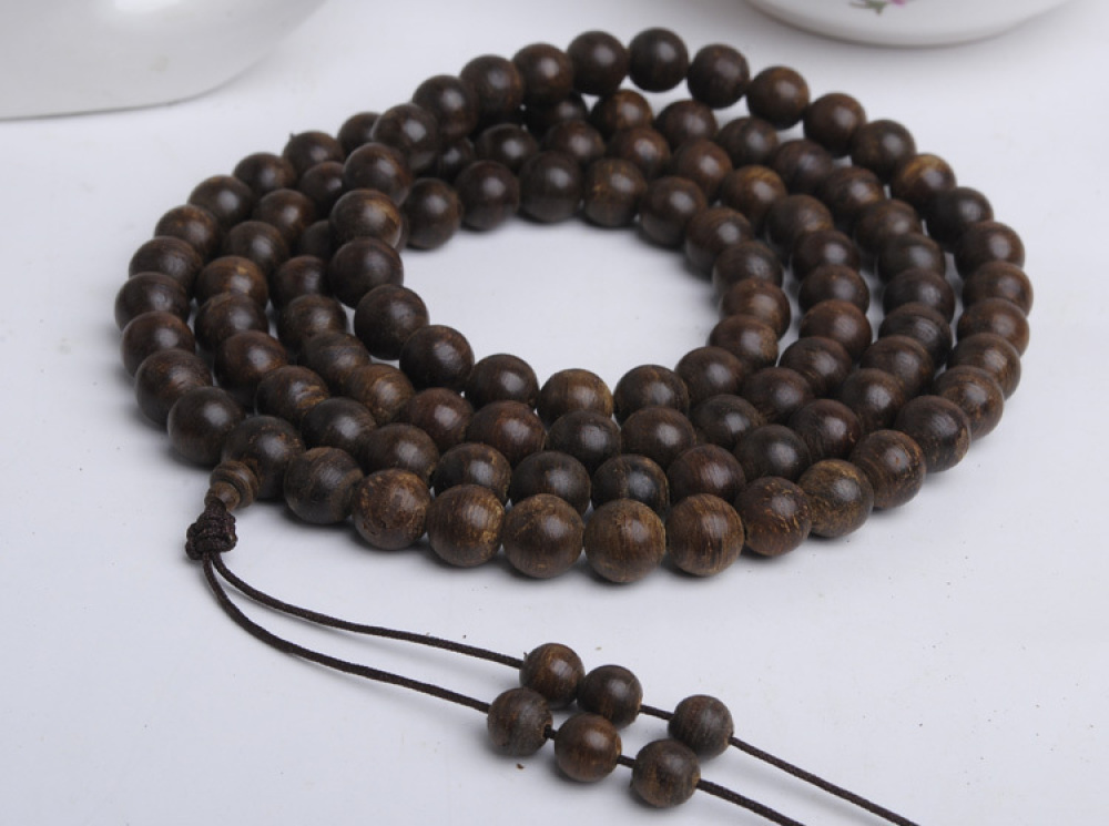 价值百万以上的沉香手串,几十万的沉香手串是什么样子