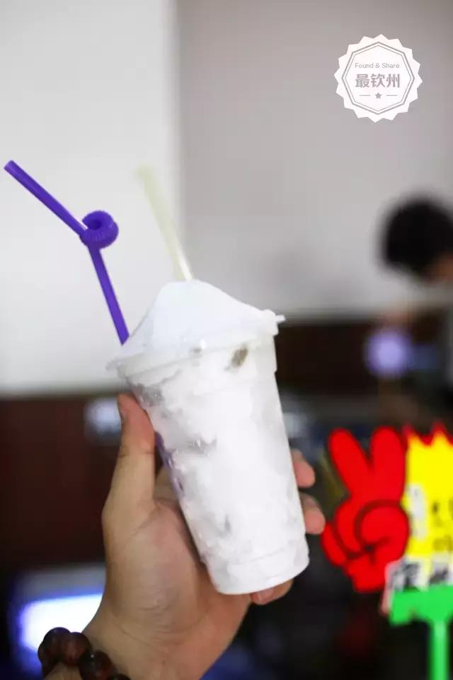侨港菠萝冰沙,北海侨港风情街菠萝包冰激凌