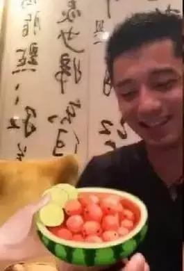 张继科香港表演赛撩妹,张继科爱撩妹