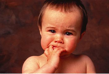 宝宝痱子抓破了怎么消除效果好,宝宝长脓疱疹要擦什么药