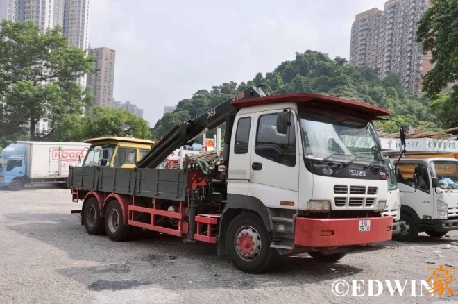 经典的日系卡车这里都有？香港街头某货运停车场实拍