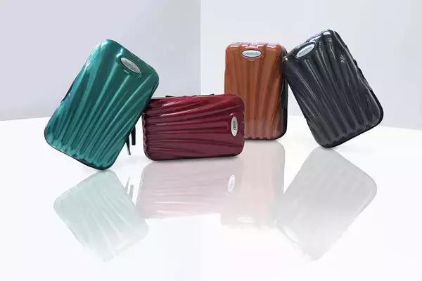 哪个航空公司的洗漱包好,各个航空头等舱洗漱包