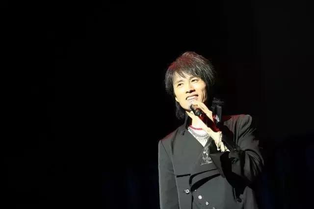 黄子华在香港有多火,黄子华在香港的名气