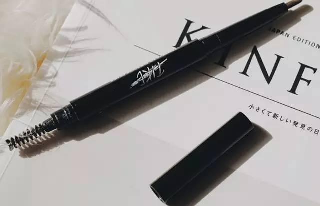 李璐gemma钛黑瓶,美妆博主李璐