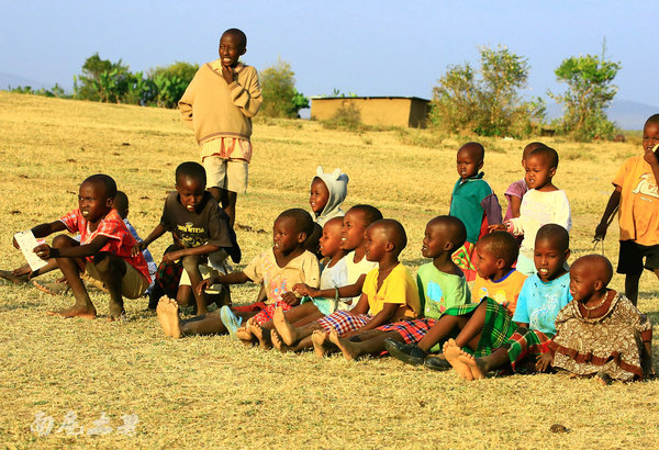 爱玩漂浮的马赛人